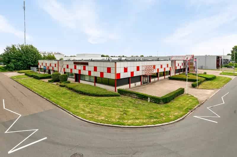Bedrijfshal Almelo te huur 2350m²