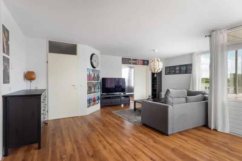 3 Kamer Appartement Almere Buiten Ruim Zonnig Balkon