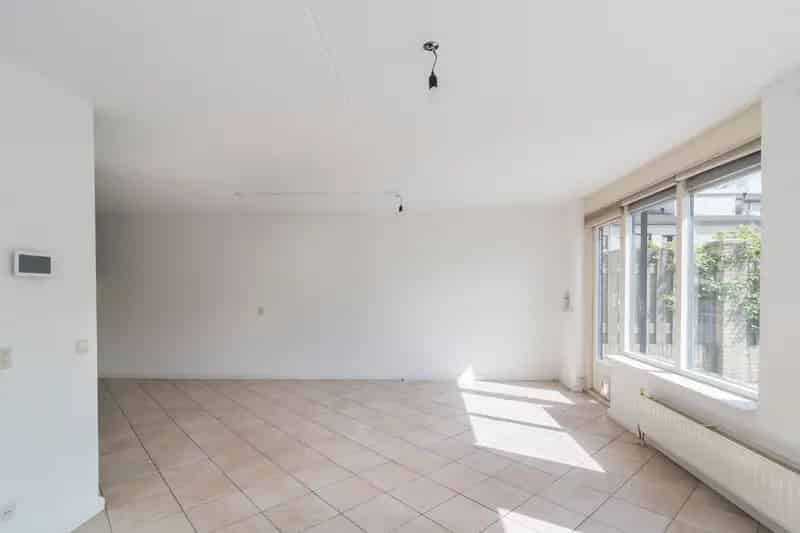 Ruime Tussenwoning Sterrebos Roosendaal 4 slaapkamers Garage Tuin