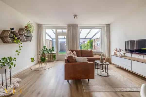Ruime Hoekwoning Reuver 3 Slaapkamers Moderne Badkamer Instapklaar