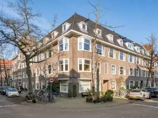 Zonnige Bovenwoning 71m2 Rivierenbuurt 2 Slaapkamers
