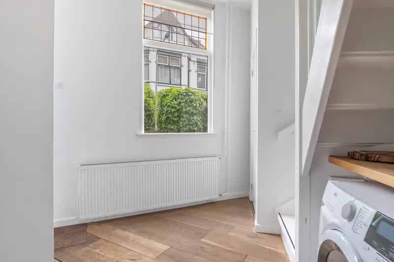 Knus Huis in Rustige Buurt Nabij Winkels en Natuur