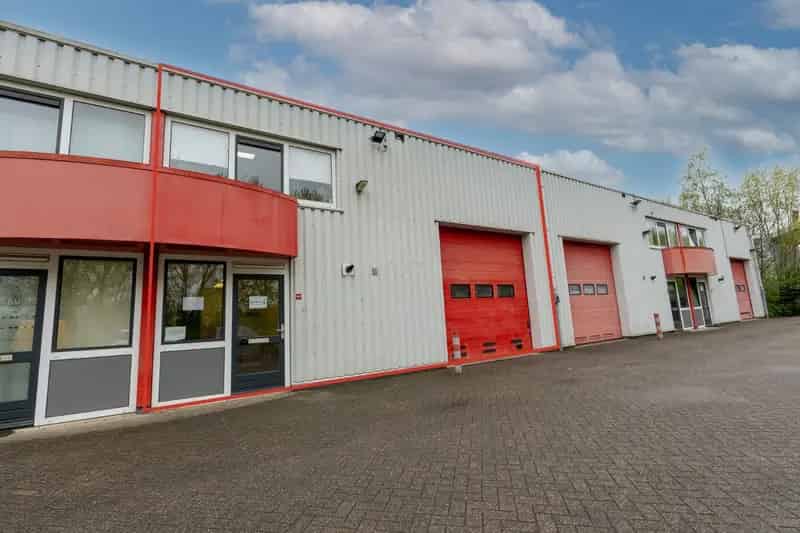 Bedrijfshal te Huur Venlo 175m2 Kantoorruimte Opslag