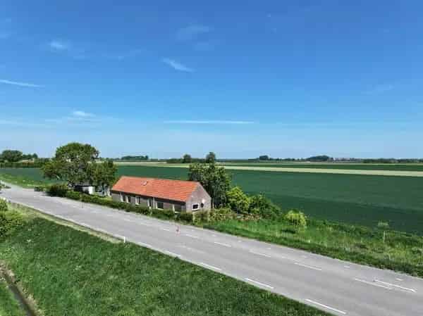 Ruime woning 4 slaapkamers polderzicht 822m² perceel
