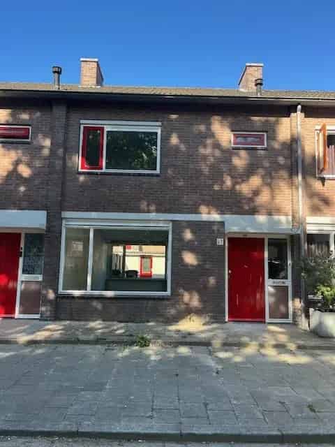 Eengezinswoning 3 slaapkamers Rustige buurt