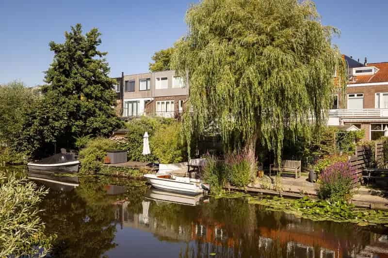 Huis te koop Haarlem Kleverpark 5 slaapkamers aan het water