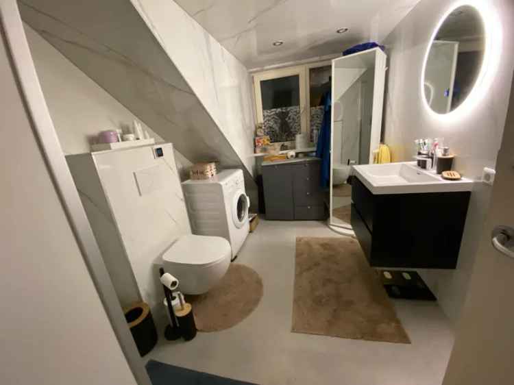 2 Kamer Zolderappartement Recente Renovatie