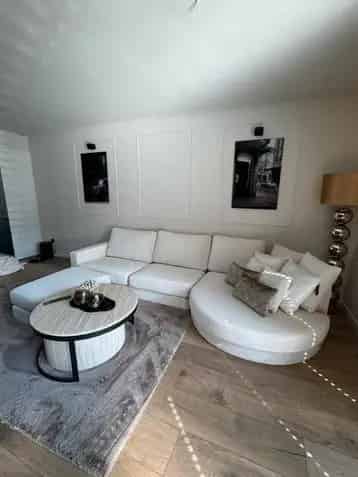 Luxe Bank Te Koop - 2 Maanden Oud - Hoge Kwaliteit