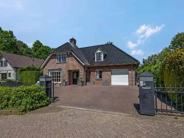 Vrijstaande Villa Bemmel Ruime Tuin 4 slaapkamers Luxe Afwerking