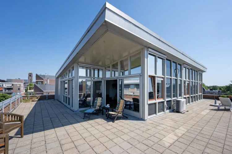 Exclusief Penthouse te Koop: Stadshart Uitzicht Oude Rijn