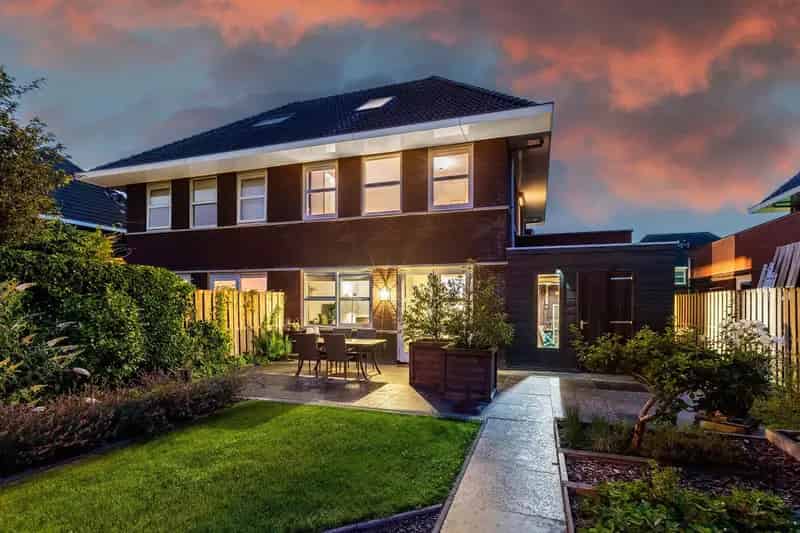 Twee Onder Een Kapwoning Aan Het Water Lindewijk