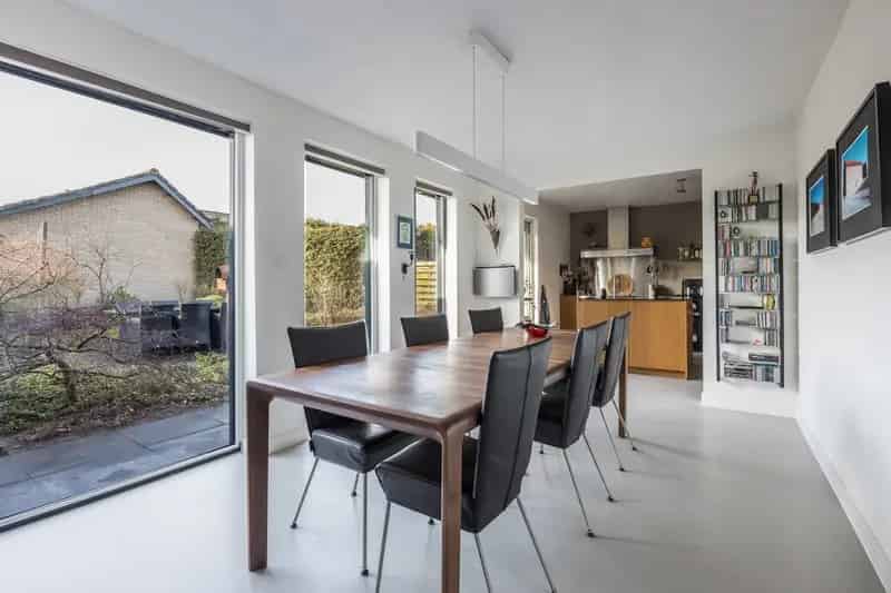 Ruime Bungalow te Koop Hoeven  -  Gastenverblijf -  Zonnepanelen
