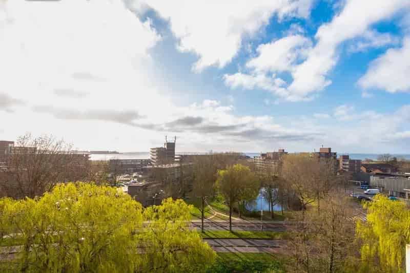 Luxe appartement Hoorn  Geministate groot dakterras 2 slaapkamers