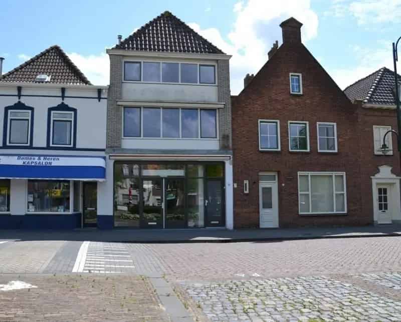 Winkelruimte 285m2 Dinteloord Centrum