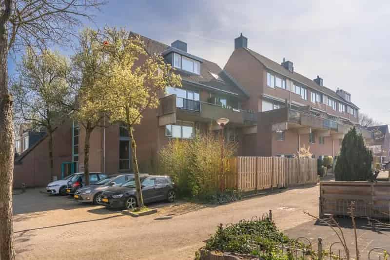 Ruim 4-kamer Maisonnette Appartement te Nieuwegein met Tuin