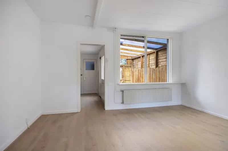3 Slaapkamers starterswoning IJsselmonde Moderne Badkamer Riante Tuin