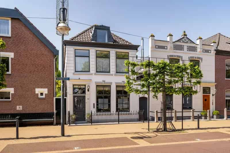 Historisch Huis te koop in 's-Gravenzande: 7 slaapkamers, 234m2
