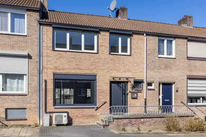 Instapklare Tussenwoning Heerlen 4 slaapkamers Luxe Keuken