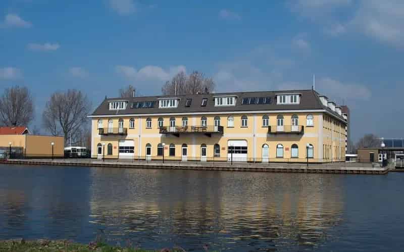 225m2 Kantoorruimte Delft 8 Kamers Balkon Dakterras Airco Glasvezel