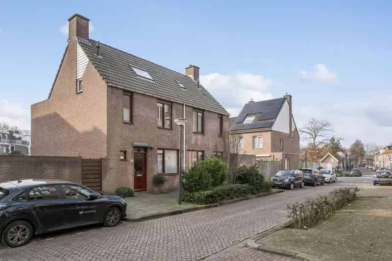 Ruime Tweekapper Centrum Vlaardingen 3 Slaapkamers Zonnige Tuin