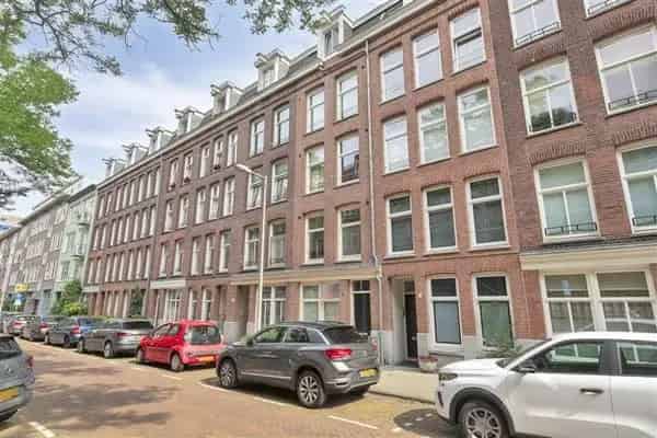Appartement Amsterdam Oost 2 slaapkamers Balkon Eigen Grond