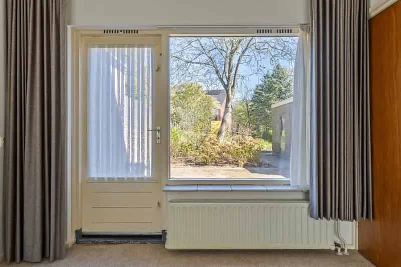 2-onder-1-kapwoning Cromvoirt: Renovatieproject met veel mogelijkheden