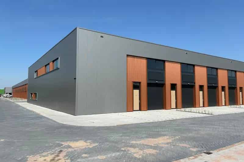 Bedrijfshal Middenmeer | Zoek bedrijfshallen te koop en te huur: Agriport 11-12 1775 TA Middenmeer 