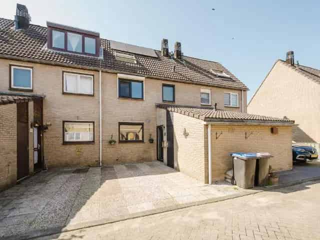 Verduurzaamde woning te koop Spijkenisse