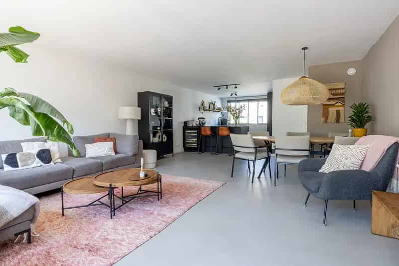 Moderne Tussenwoning te Koop Heemskerk 4 slaapkamers