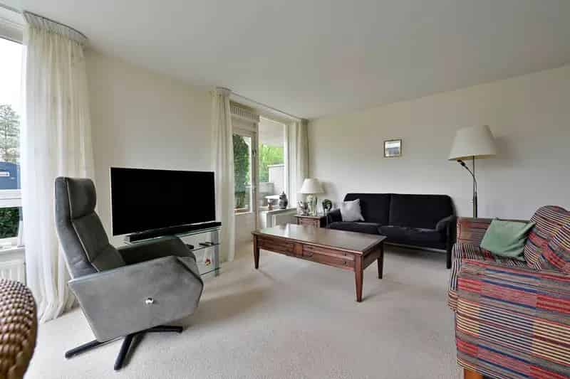 Appartement te koop Soest: Ruime benedenwoning met tuin
