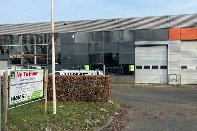 Bedrijfshal te huur Alkmaar 240m2 met entresol en zonnepanelen