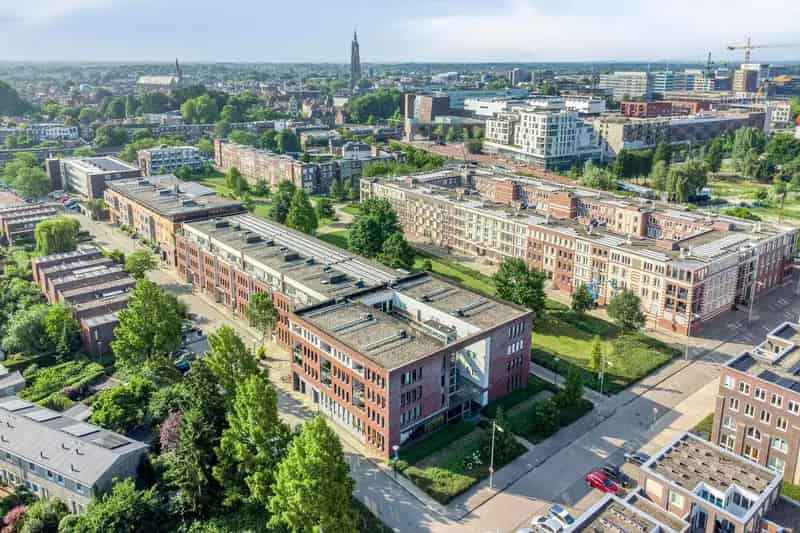 Appartement te koop Amersfoort: Modern 3-kamer appartement met balkon en parkeerplek