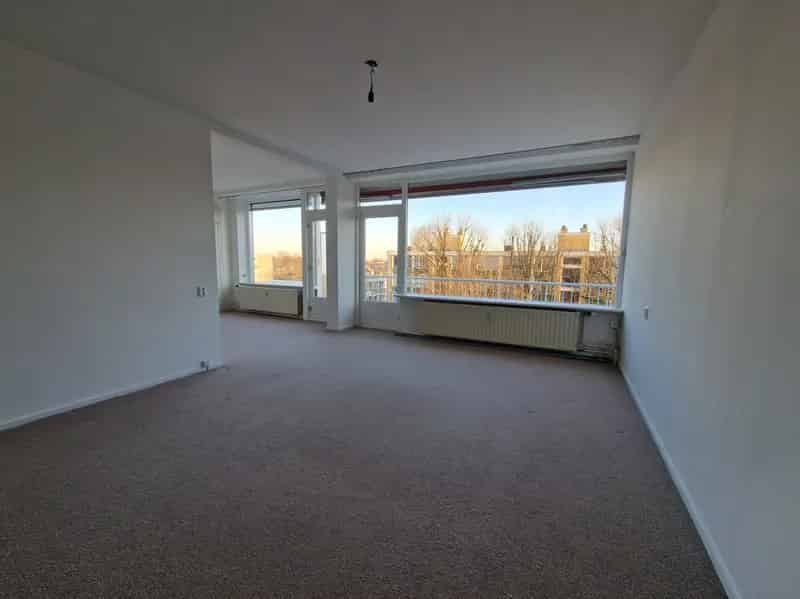 Top appartement bovenste verdieping 2 balkons