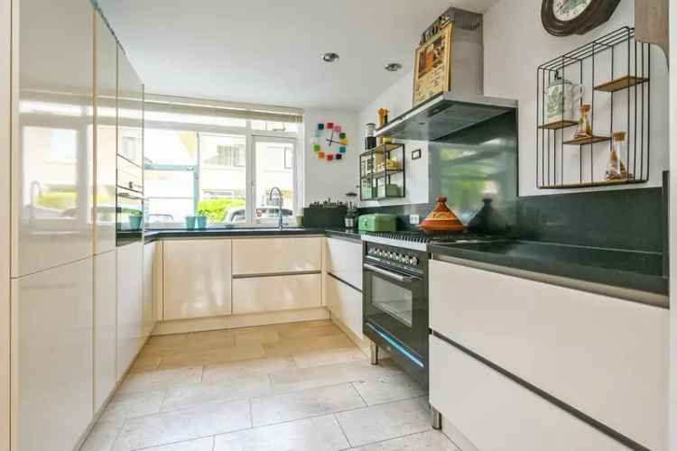 Moderne 2-onder-1-kapwoning Den Haag Ruime Tuin 4 slaapkamers
