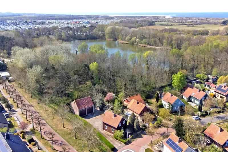 Jaren 50 woning Renesse nabij strand en natuur 4 slaapkamers