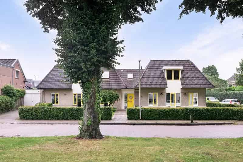 Prachtige praktijkruimte met woning te Olst