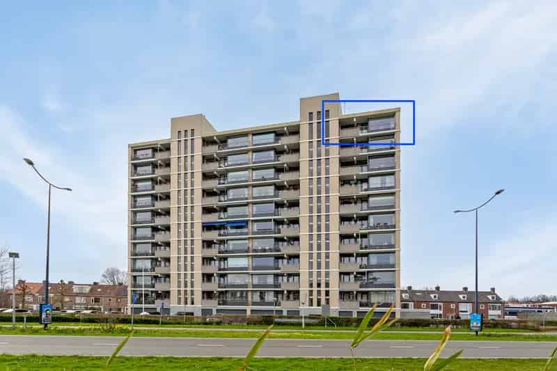 Breda Boeimeer: Ruim 4-kamer appartement 109m² met dubbele garage