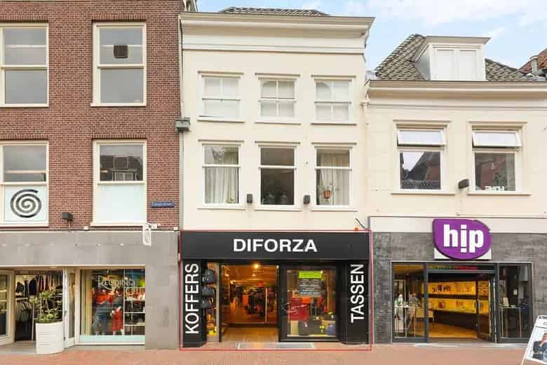 281 m2 Winkelruimte te Huur Amersfoort A Locatie