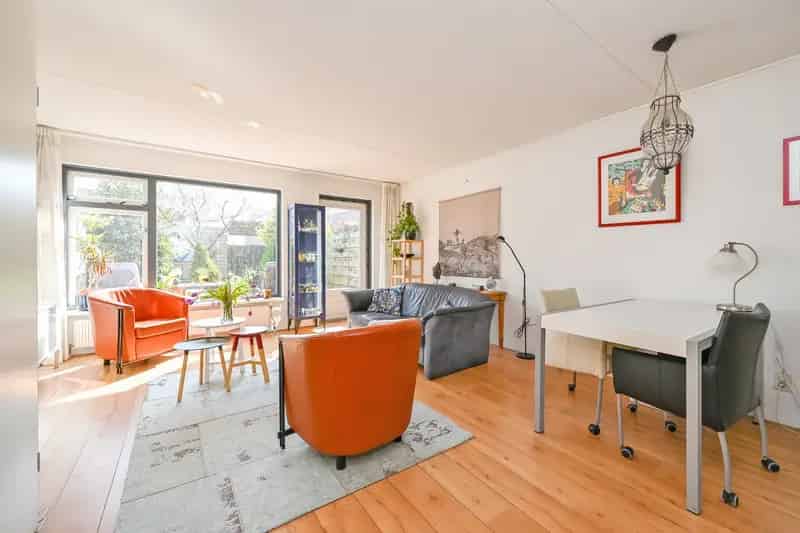 Huis te koop Voorschoten: Ruime gezinswoning 4 slaapkamers, 2 badkamers, A+ label