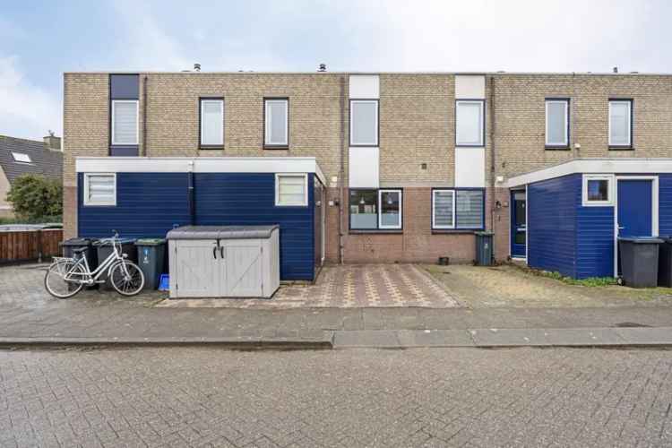 Te renoveren tussenwoning Den Bonsen Hoek