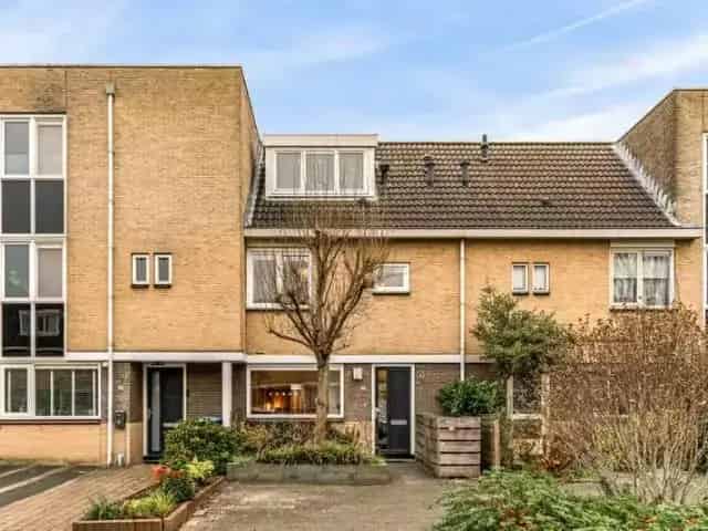 Een gezinswoning in Westwijk met 4 slaapkamers en energielabel A