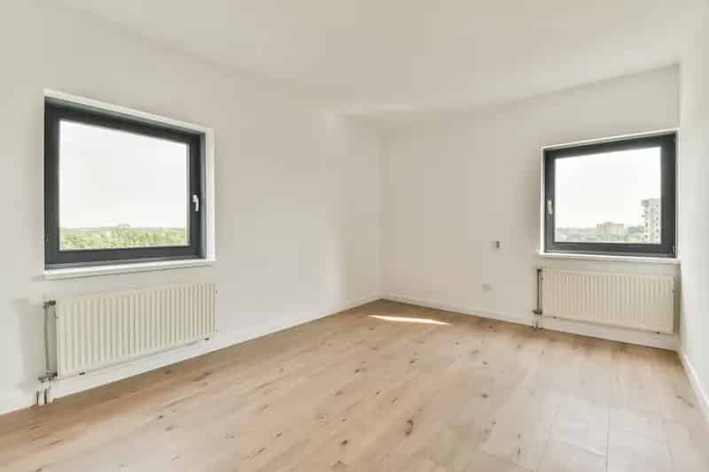 Modern appartement 3 kamers Hoogvliet nabij winkels en openbaar vervoer