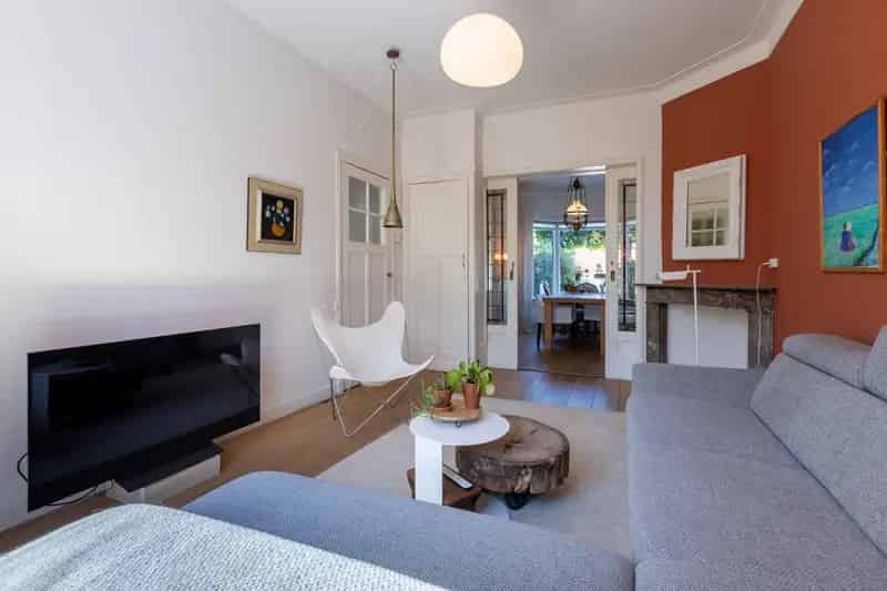 Huis Te Koop , 9, Pastoor Pottersplein, Breda, Noord-Brabant