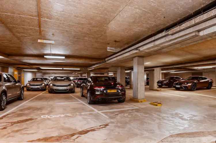 Parkeerplaats Turfhaven Appartementen Complex