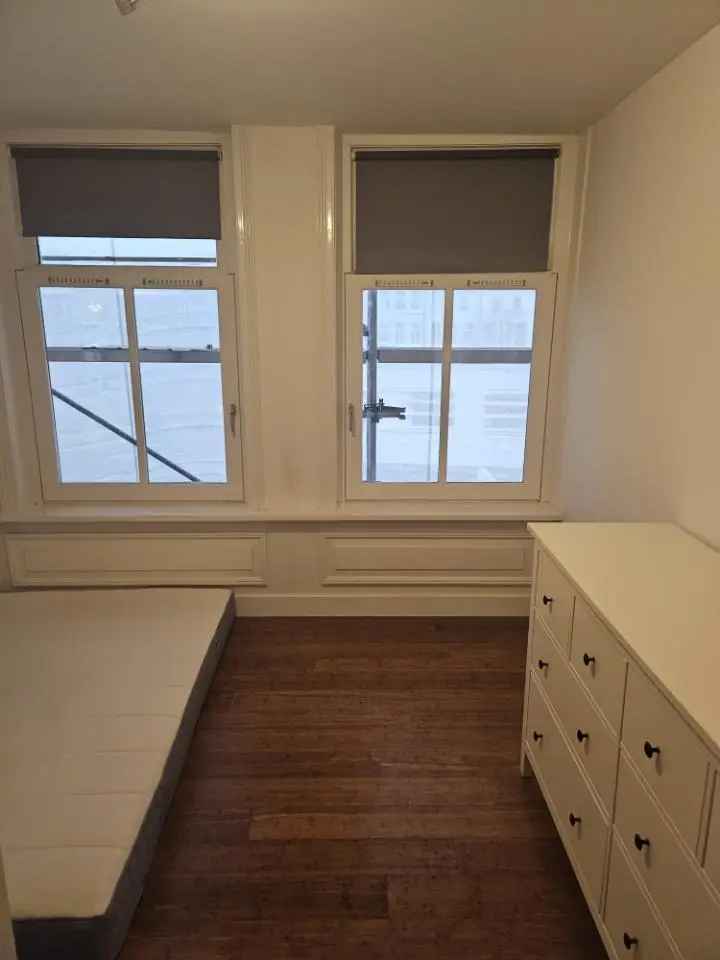 Furnished room available at Weesperplein