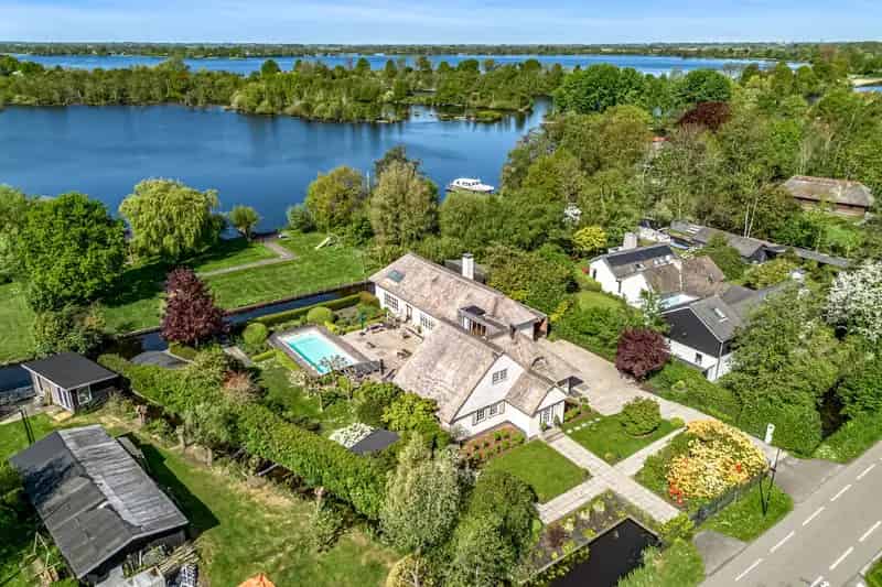 Luxe Villa Vinkeveense Plassen Ruimte Zwembad Aanlegsteiger