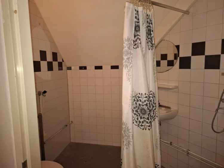 Nette woning nabij Goffertpark en voorzieningen