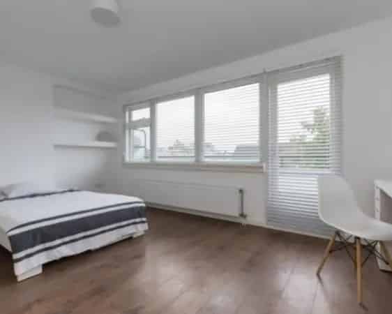 Ruime Kamer Met Balkon in Rotterdam Zuid