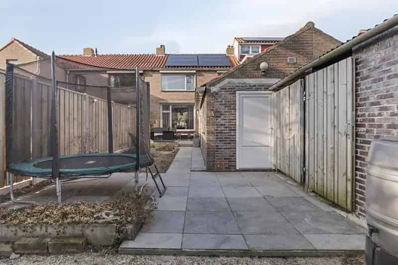 Instapklare Tussenwoning Terneuzen 3 Slaapkamers Zonnepanelen