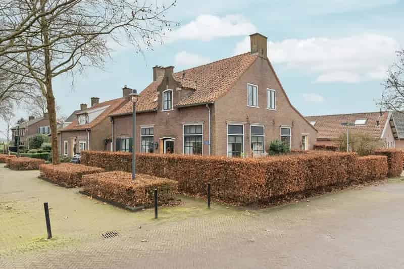 Karakteristiek woonhuis Leuth 220m2 5 slaapkamers appartement